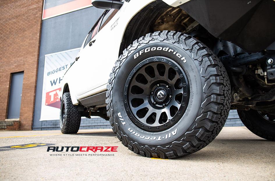 TOYOTA HILUX N80 4WD VECTOR MATTE BLACK